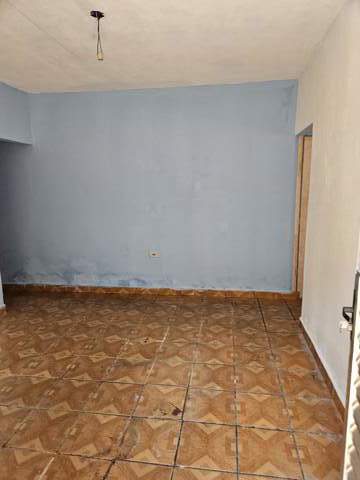 Casa para alugar em Guarulhos (Jd Pres Dutra), 1 dormitório, 1 banheiro, 1 vaga, código 300-1290 (8/11)