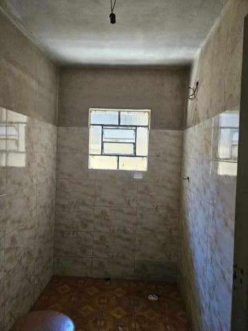 Casa para alugar em Guarulhos (Jd Pres Dutra), 1 dormitório, 1 banheiro, 1 vaga, código 300-1290 (9/11)