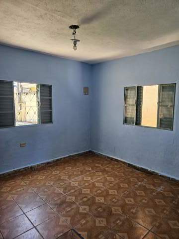 Casa para alugar em Guarulhos (Jd Pres Dutra), 1 dormitório, 1 banheiro, 1 vaga, código 300-1290 (11/11)