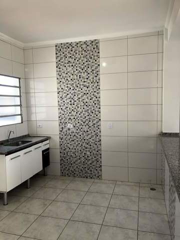 Sobrado para alugar em Guarulhos (Jd Pres Dutra), 2 dormitórios, 1 banheiro, 1 vaga, código 300-1299 (9/18)