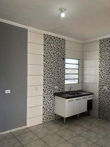 Sobrado para alugar em Guarulhos (Jd Pres Dutra), 2 dormitórios, 1 banheiro, 1 vaga, código 300-1314 (8/17)