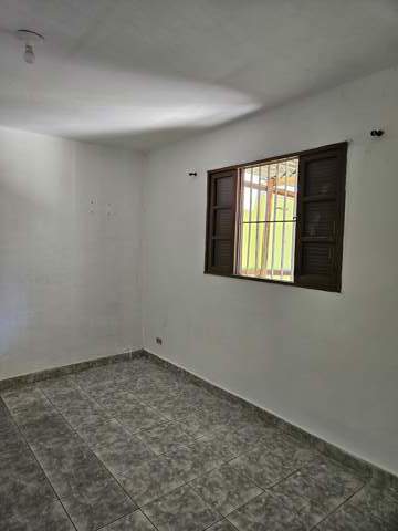 Casa para alugar em Guarulhos (Jd Pres Dutra), 1 dormitório, 1 banheiro, 1 vaga, código 300-1321 (14/15)