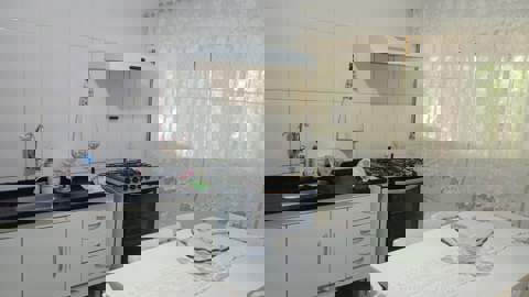 Casa à venda em Guarulhos (Jd Do Triunfo - Bonsucesso), 2 dormitórios, 1 banheiro, 2 vagas, código 300-1324 (10/18)