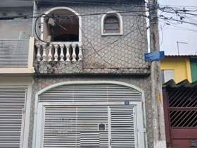 Sobrado à venda em Guarulhos, 3 dorms, 1 suíte, 2 wcs, 1 vaga
