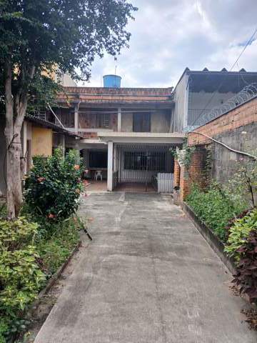 Sobrado à venda em Guarulhos (Jd Pres Dutra), 3 dormitórios, 2 banheiros, 4 vagas, código 300-1330 (2/22)