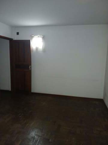 Sobrado à venda em Guarulhos (Jd Pres Dutra), 3 dormitórios, 2 banheiros, 4 vagas, código 300-1330 (21/22)