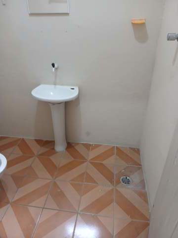 Casa para alugar em Guarulhos (Jd Pres Dutra), 2 dormitórios, 2 banheiros, 1 vaga, código 300-1332 (10/20)