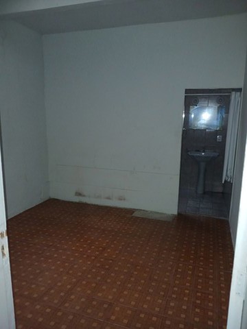 Casa à venda em Guarulhos (Jd Pres Dutra), 3 dormitórios, 1 suite, 1 banheiro, 2 vagas, código 300-1334 (12/27)