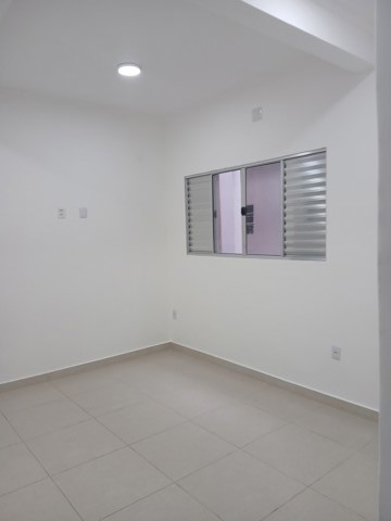 Sobrado para alugar em Guarulhos (Jd Pres Dutra), 1 dormitório, 1 banheiro, código 300-1336 (11/15)