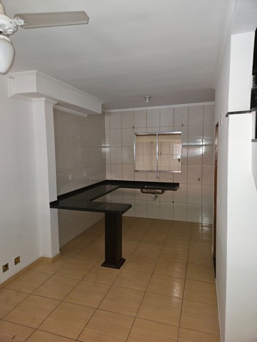 Sobrado para alugar em Guarulhos com 2 dormitórios, 1 banheiro, 2 vagas, código 300-1345 (6/19)