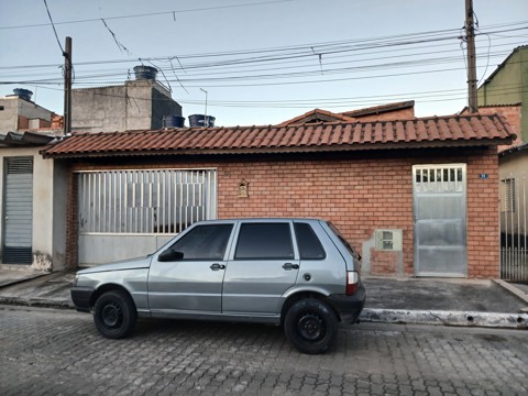 Casa à venda em Guarulhos com 2 dormitórios, 1 banheiro, 2 vagas, código 300-1359 (1/16)