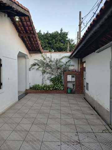 Casa à venda em Guarulhos com 2 dormitórios, 1 banheiro, 2 vagas, código 300-1359 (3/16)