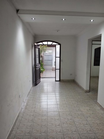 Casa à venda em Guarulhos com 2 dormitórios, 1 banheiro, 2 vagas, código 300-1359 (5/16)