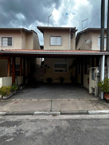 Sobrado à venda em Guarulhos com 2 dormitórios, 1 banheiro, 2 vagas, código 300-1362 (2/15)