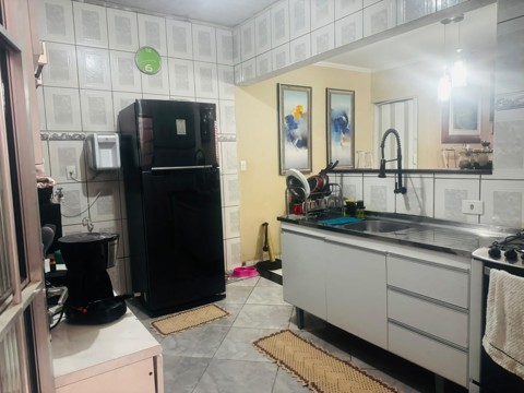 Sobrado à venda em Guarulhos com 2 dormitórios, 1 banheiro, 2 vagas, código 300-1362 (8/15)