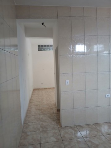 Casa para alugar em Guarulhos com 1 dormitório, 1 banheiro, código 300-1365 (11/16)