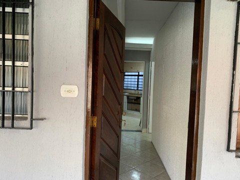 Casa em Guarulhos (Jd Pres Dutra), 3 dormitórios, 1 suite, 2 banheiros, código 300-1367 (27/39)