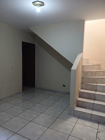 Sobrado à venda em Guarulhos com 3 dormitórios, 3 banheiros, 1 vaga, código 300-1368 (11/24)