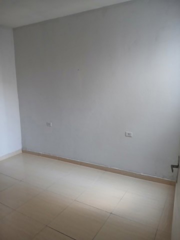 Sobrado para alugar em Guarulhos com 1 dormitório, 1 banheiro, código 300-1369 (4/11)