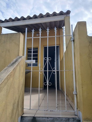 Sobrado para alugar em Guarulhos com 1 dormitório, 1 banheiro, código 300-1370 (3/12)