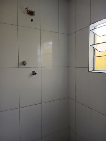 Sobrado para alugar em Guarulhos com 1 dormitório, 1 banheiro, código 300-1370 (10/12)
