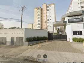 Apartamento à venda em Guarulhos com 2 dorms, 1 wc, 1 vaga
