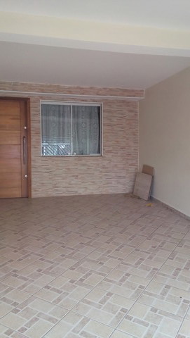 Sobrado à venda em Guarulhos com 3 dormitórios, 1 banheiro, 1 vaga, código 300-1377 (3/29)