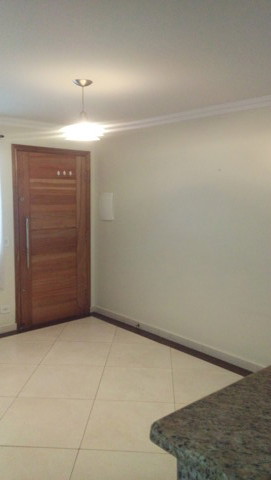 Sobrado à venda em Guarulhos com 3 dormitórios, 1 banheiro, 1 vaga, código 300-1377 (8/29)