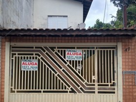 Sobrado para alugar em Guarulhos com 3 dorms, 2 wcs, 2 vagas