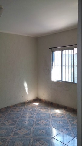 Sobrado à venda em Guarulhos com 3 dormitórios, 2 banheiros, 3 vagas, código 300-1383 (8/24)