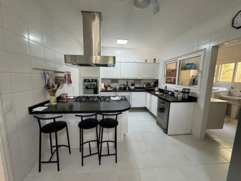 Casa à venda em Atibaia (Estância Pq de Atibaia), 849 m2 de área útil, código 310-336 (11/20)