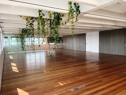 Prédio em São Paulo (Pinheiros), 201 m2 de área útil, código 310-340 (1/11)