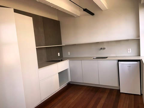 Prédio em São Paulo (Pinheiros), 201 m2 de área útil, código 310-340 (5/11)