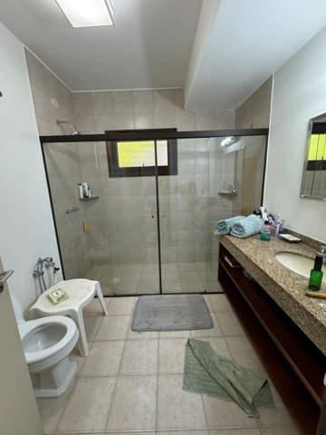 Casa à venda em Atibaia (Estância Pq de Atibaia), 500 m2 de área útil, código 310-343 (7/21)