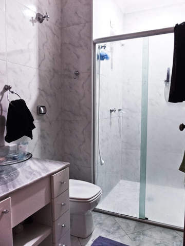 Sobrado à venda em São Paulo (Jd Da Glória - V Mariana), 6 dormitórios, 4 suites, 6 banheiros, 1 vaga, 122 m2 de área útil, código 310-399 (3/31)