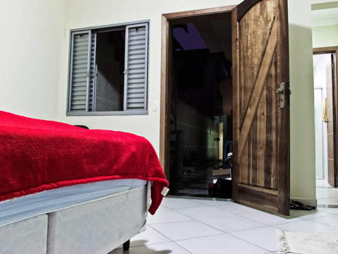 Sobrado à venda em São Paulo (Jd Da Glória - V Mariana), 6 dormitórios, 4 suites, 6 banheiros, 1 vaga, 122 m2 de área útil, código 310-399 (27/31)
