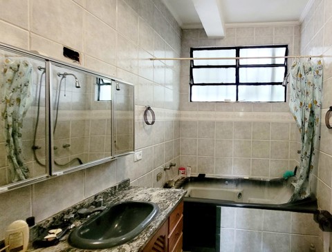 Casa em São Paulo com 7 dormitórios, 1 suite, 6 banheiros, 4 vagas, 430 m2 de área útil, código 310-404 (23/54)