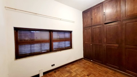 Casa em São Paulo com 7 dormitórios, 1 suite, 6 banheiros, 4 vagas, 430 m2 de área útil, código 310-404 (37/54)