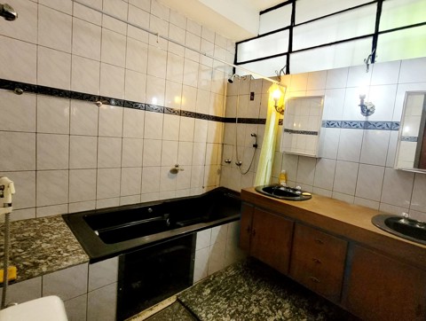 Casa em São Paulo com 7 dormitórios, 1 suite, 6 banheiros, 4 vagas, 430 m2 de área útil, código 310-404 (42/54)
