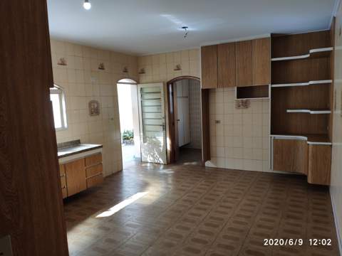 Casa à venda em São Paulo (Jaguaré), 3 dormitórios, 1 suite, 2 banheiros, 2 vagas, 255 m2 de área útil, código 310-421 (10/21)