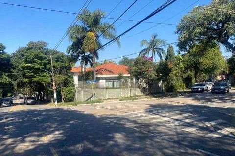 Casa à venda em São Paulo com 4 dormitórios, 4 suites, 6 banheiros, 4 vagas, 362 m2 de área útil, código 310-437 (10/27)