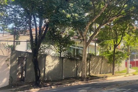 Casa à venda em São Paulo com 4 dormitórios, 4 suites, 6 banheiros, 4 vagas, 362 m2 de área útil, código 310-437 (11/27)