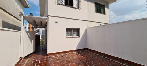 Casa à venda em São Paulo (V Madalena - Alto de Pinheiros), 3 dormitórios, 1 banheiro, 2 vagas, 231 m2 de área útil, código 310-444 (3/54)