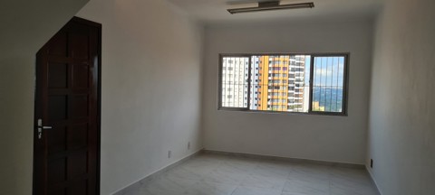 Casa à venda em São Paulo (V Madalena - Alto de Pinheiros), 3 dormitórios, 1 banheiro, 2 vagas, 231 m2 de área útil, código 310-450 (12/55)