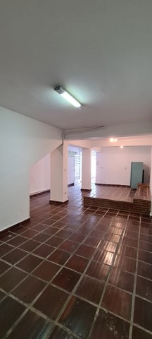 Casa à venda em São Paulo (V Madalena - Alto de Pinheiros), 3 dormitórios, 1 banheiro, 2 vagas, 231 m2 de área útil, código 310-450 (53/55)