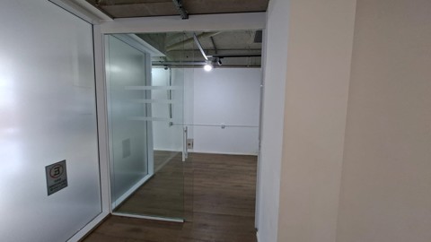 Loja para alugar em São Paulo com 2 banheiros, 2 vagas, 195 m2 de área útil, código 310-456 (10/21)