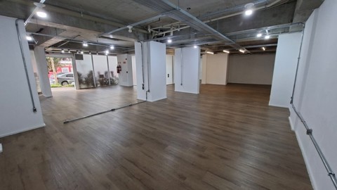 Loja para alugar em São Paulo com 2 banheiros, 2 vagas, 195 m2 de área útil, código 310-456 (1/21)