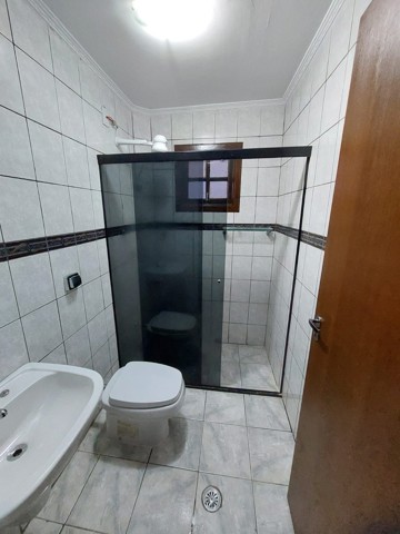 Casa à venda em São Paulo com 6 dormitórios, 1 suite, 1 banheiro, 1 vaga, 250 m2 de área útil, código 310-464 (6/16)