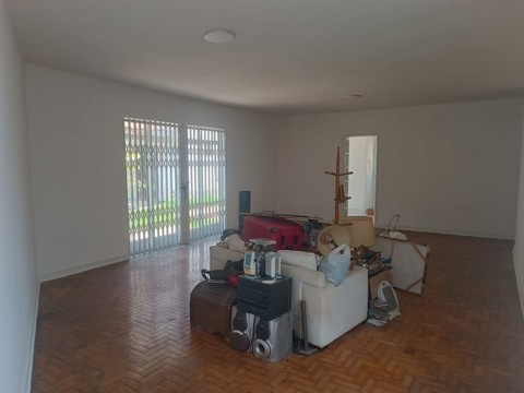Casa à venda em São Paulo com 3 dormitórios, 1 banheiro, 4 vagas, 187 m2 de área útil, código 310-488 (1/23)