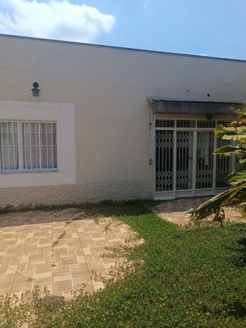 Casa à venda em São Paulo com 3 dormitórios, 1 banheiro, 4 vagas, 187 m2 de área útil, código 310-488 (4/23)